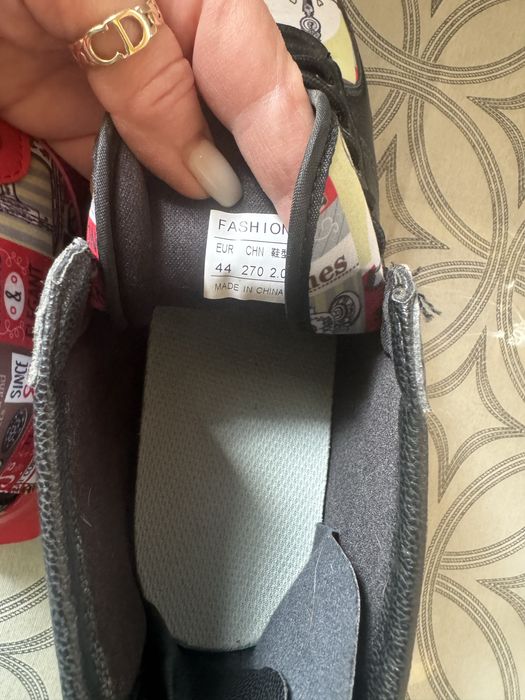 Кроссовки 44 размер