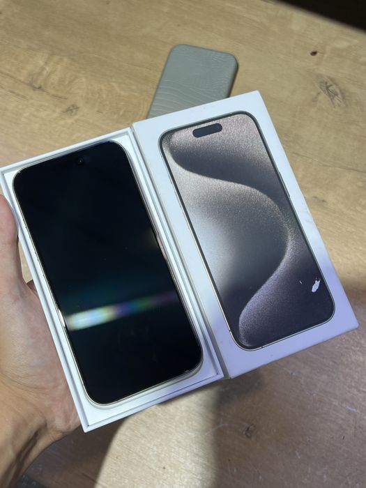 iPhone 15 pro идеальный прям