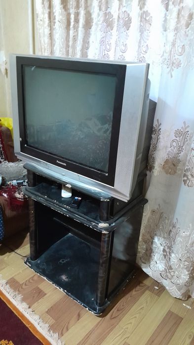 Телевизор б/у понасоник
