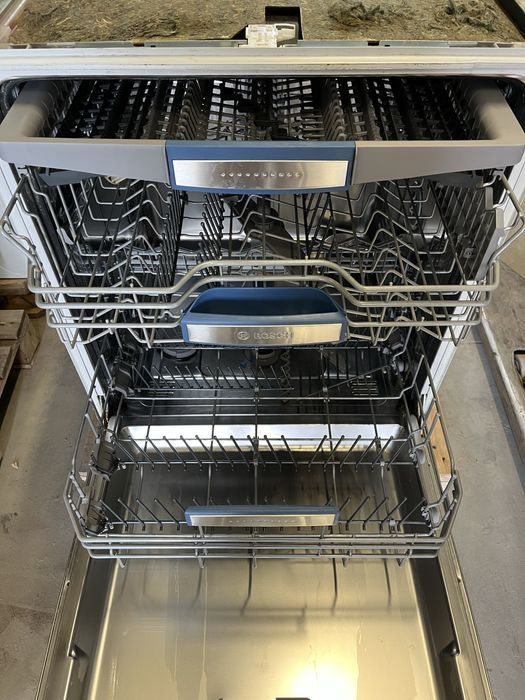 Съдомиялна за пълно вграждане Bosch 60см