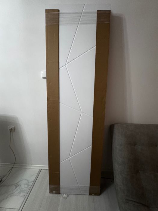 2 врати МДФ фолио, бели с фреска. Чисто нови.