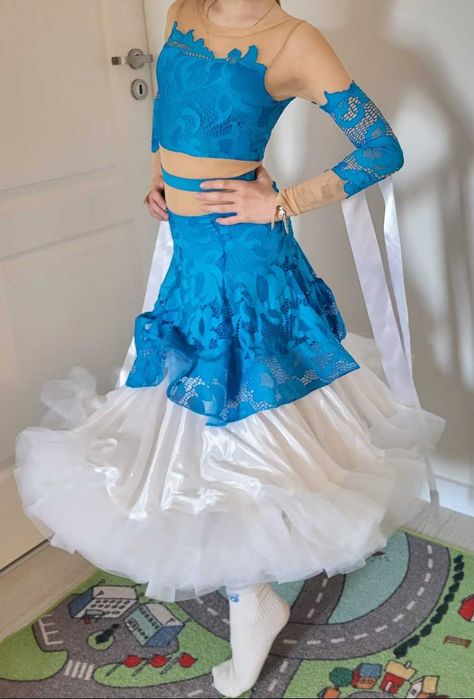 Rochie de dans sportiv [ballroom – stil standard sau juvenile).