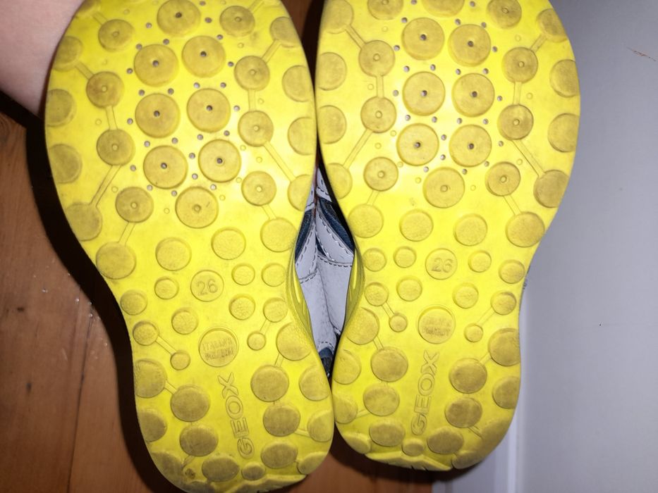 Много детски обувки .Детски ботуши КК 26н и яке бенетон