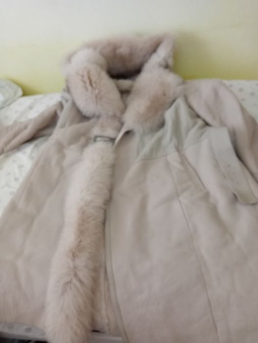 Vând haine blană naturală