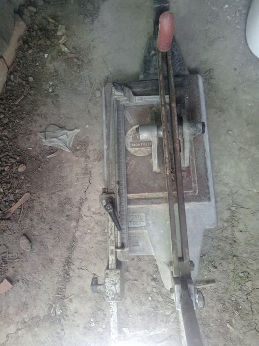 Mașina de tăiat gresie
