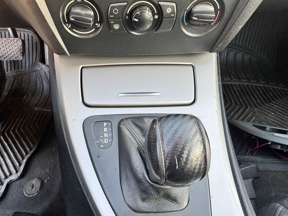Suport pahare bmw e90/e91/e92/e93 cu incarcator USB fastcharge