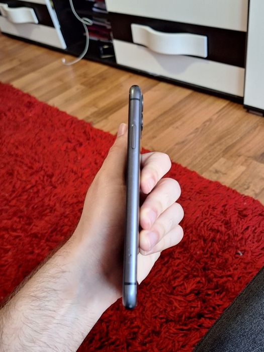 iPhone 11 Black - in stare bună