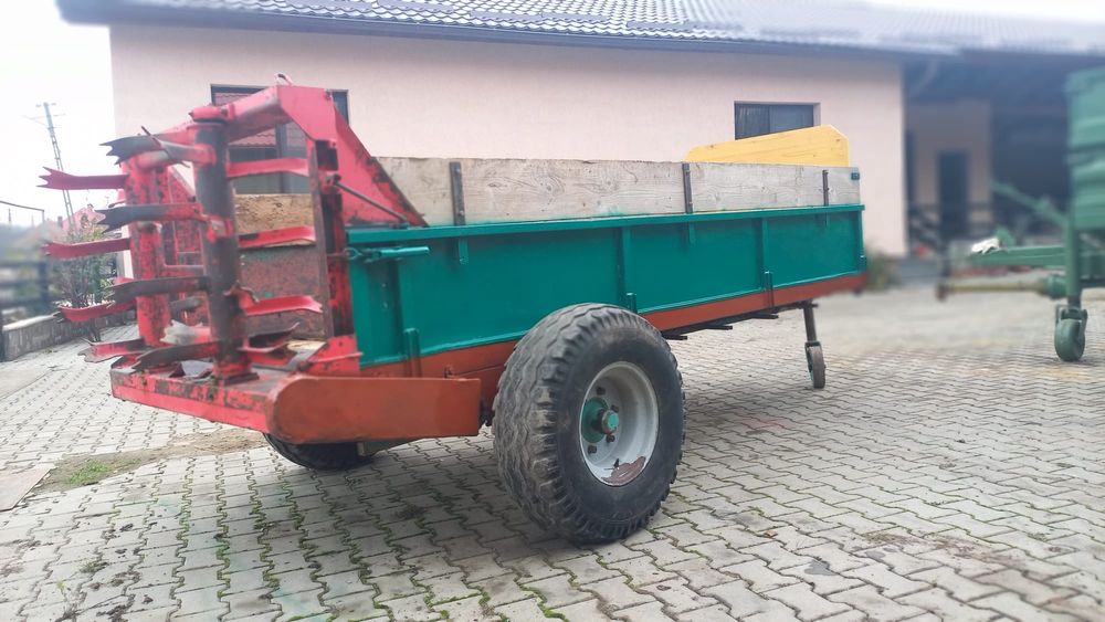 Mig gunoi de pante 3,7t / Remorca pentru fertilizat balegar