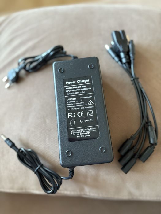 Incarcator Baterii Li Ion 42V2A Trotinete/Biciclete -6 Capete