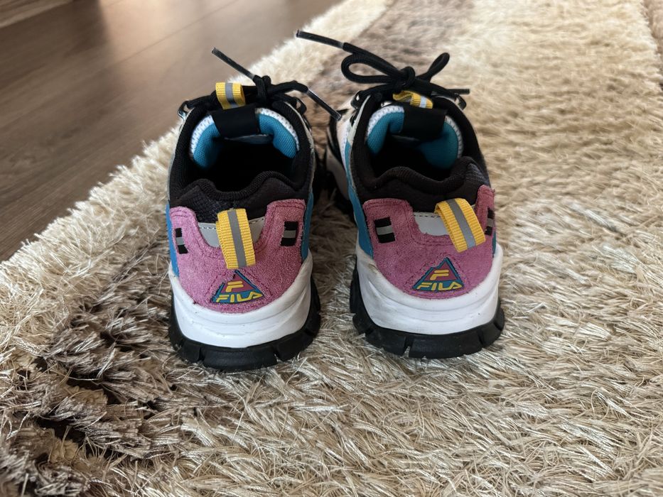 Маратонки Nike и Fila