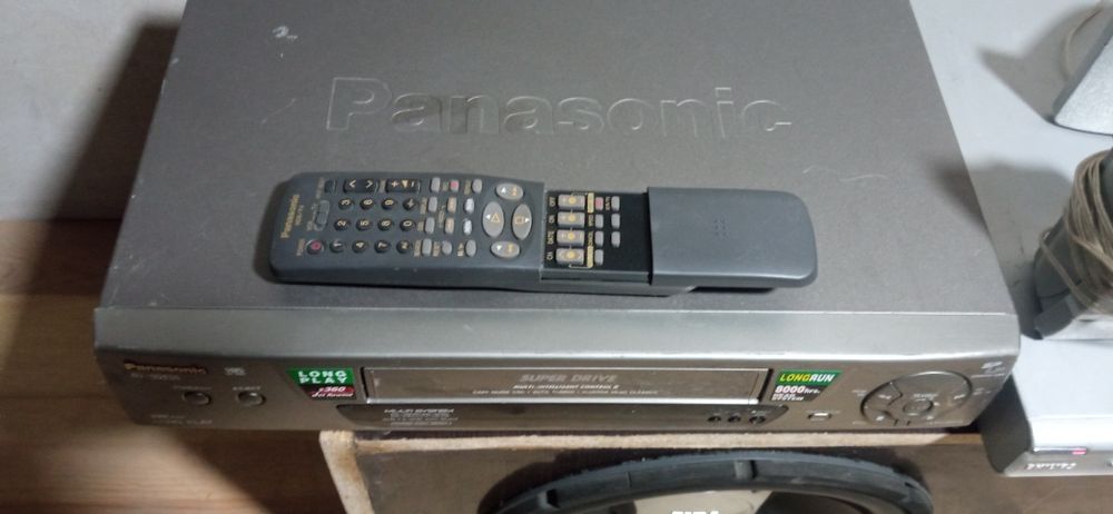 Продам видеомагнитофон