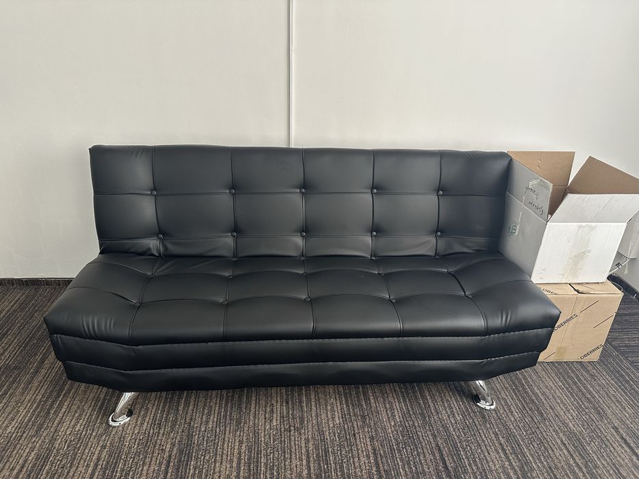 Офисный диван новый.