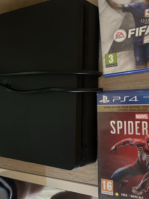 ps 4 slim 2 manete