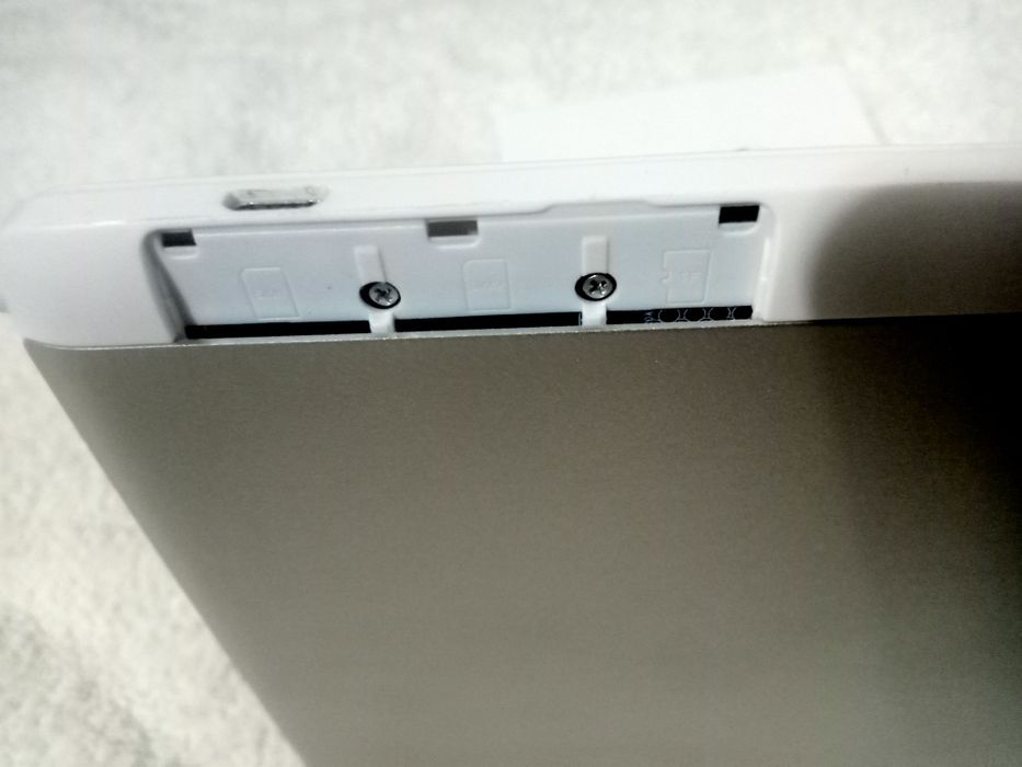 Продам планшет 15000