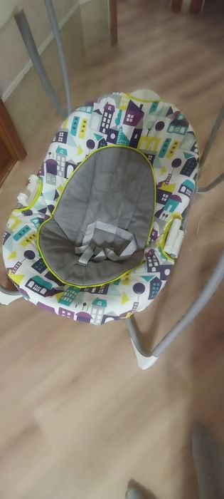 Продам качелю детскую с качанием