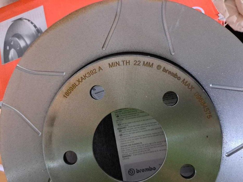 Vand set complet BREMBO XTRA  de discuri si placute fata noi, in cutie, pentru Mercedes SLK (r17), C-Class (W202), CLK (c208), E Class (w210)