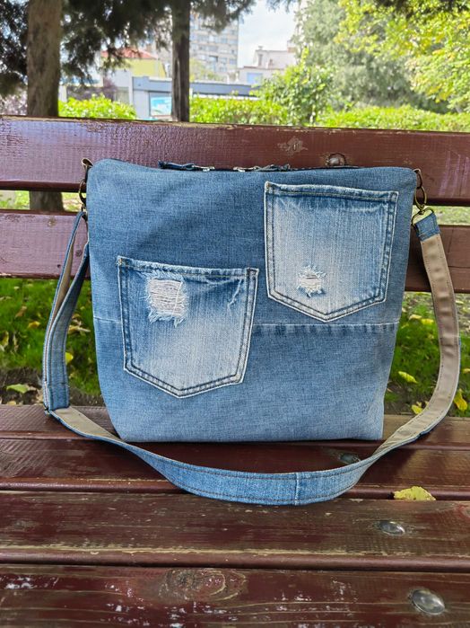 Дънкова чанта с дълга дръжка