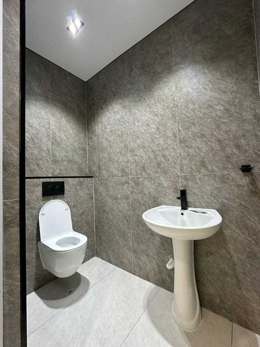 Продам 2 в 3-х комнатную(70кв.м) Новостройка.метро Новза.Чиланзар