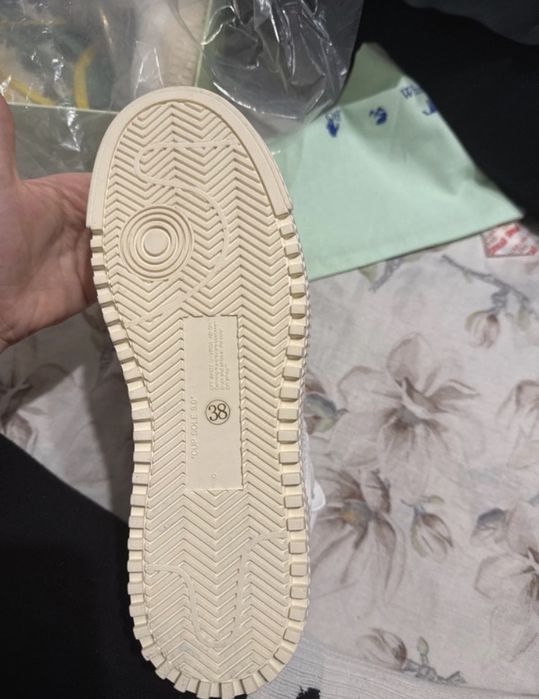 Off White Court 3.0