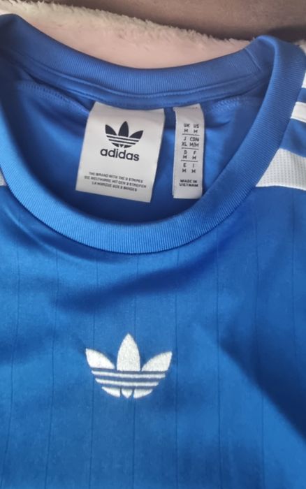 Tricou Adidas nou mãrimea M