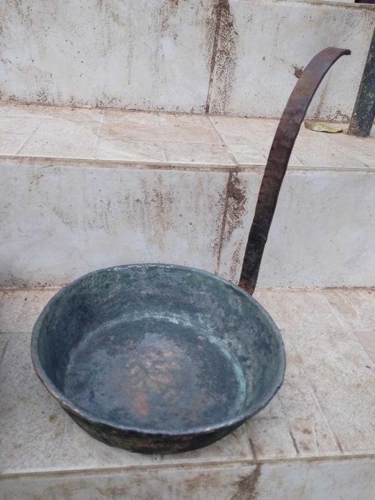 Стар меден тиган и медна тава с дръжки