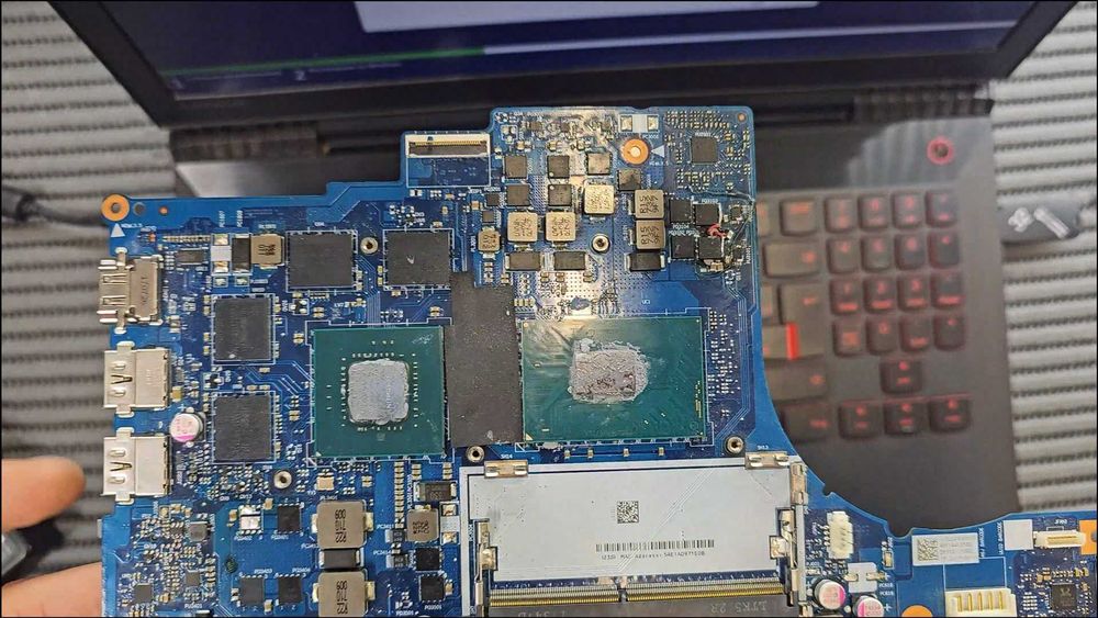 Дънни платки за лаптопи