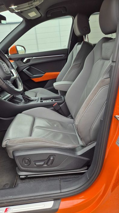 Vand Audi Q3 2.0 35 TDI quattro S tronic S Line 2021 unic proprietar.