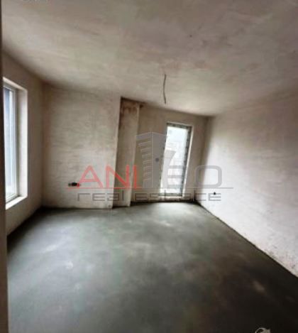 Продава се Тристаен апартамент в Варна, Колхозен пазар - 110 кв.м за 881 €/кв.м - Снимка #4