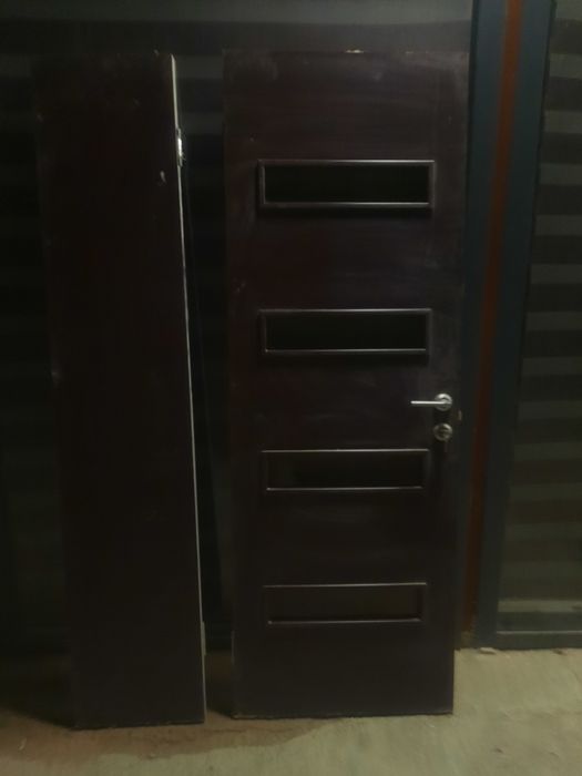 Eshik sotiladi 2 tabaqa