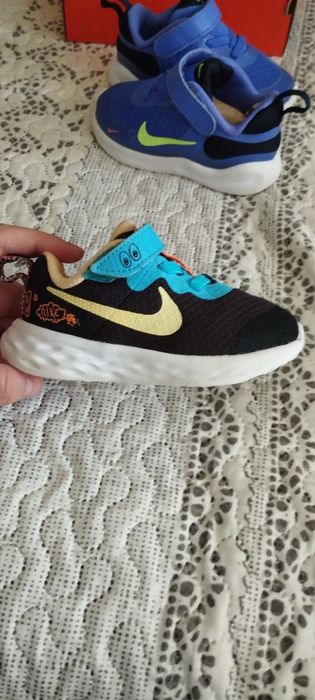 Маратонки Nike revolution 22 номер