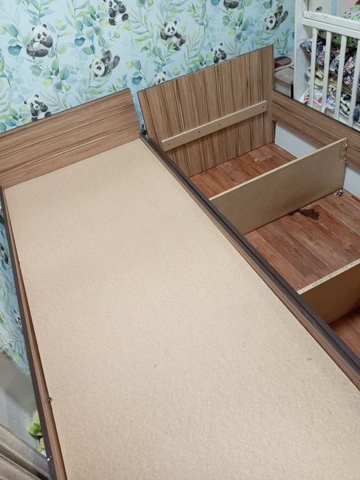 Продам кровати односпальные б.у.