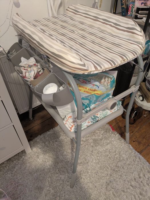 Masă de înfășat Chicco