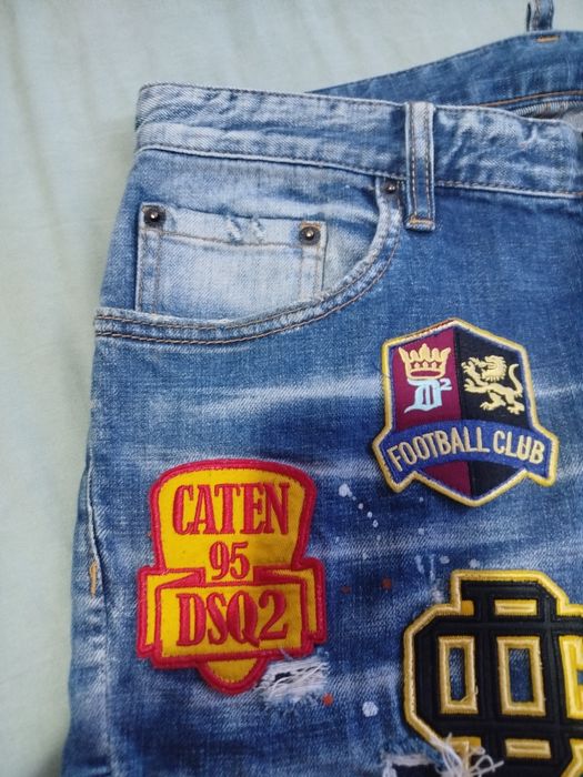 Vând blugi dsquared2 mărimea 46