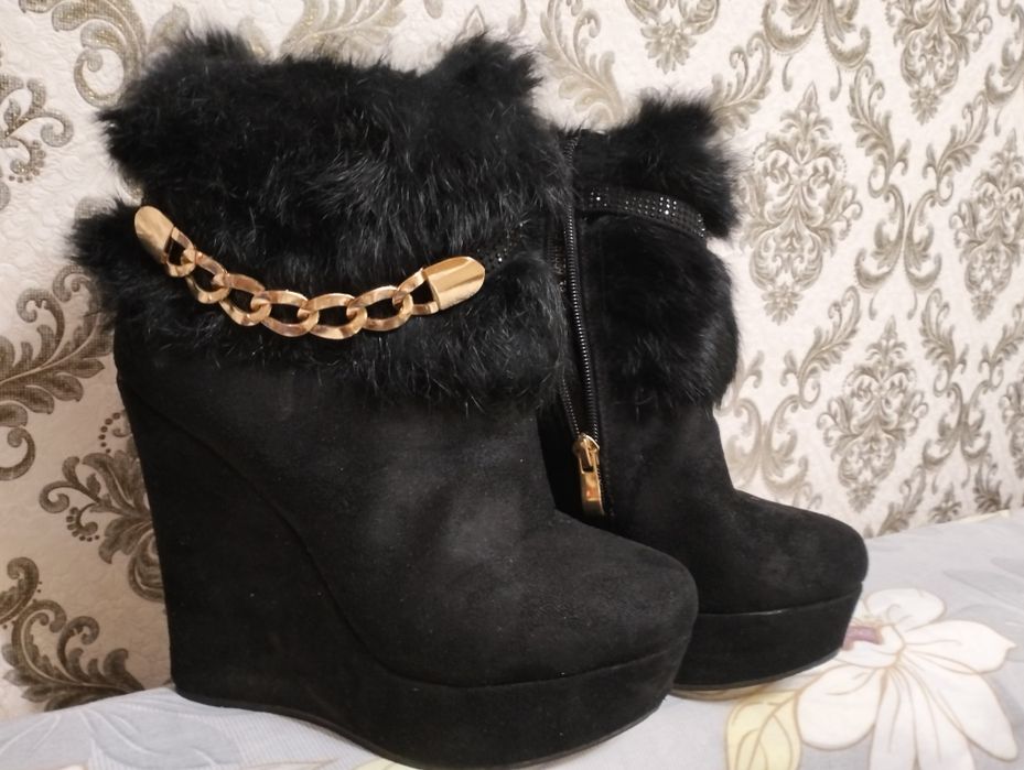 Ботинки, полуботинки, сапоги, сандалии