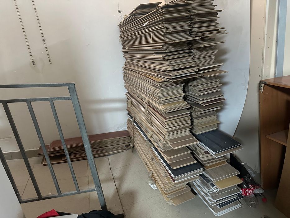 Продам ламинат разный все вместе