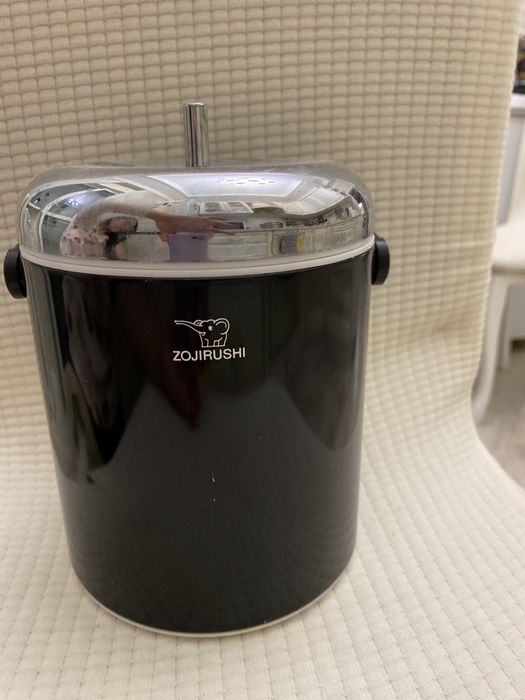 Продам емкость для льда пластмассовая