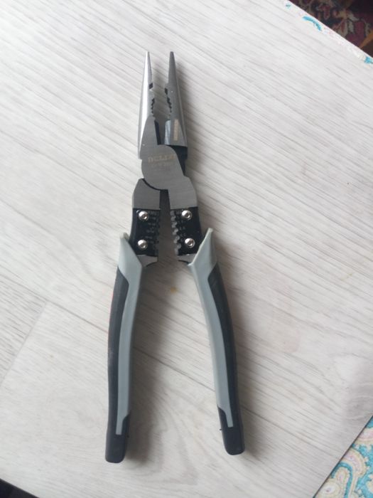 Универсальные круглогубцы.