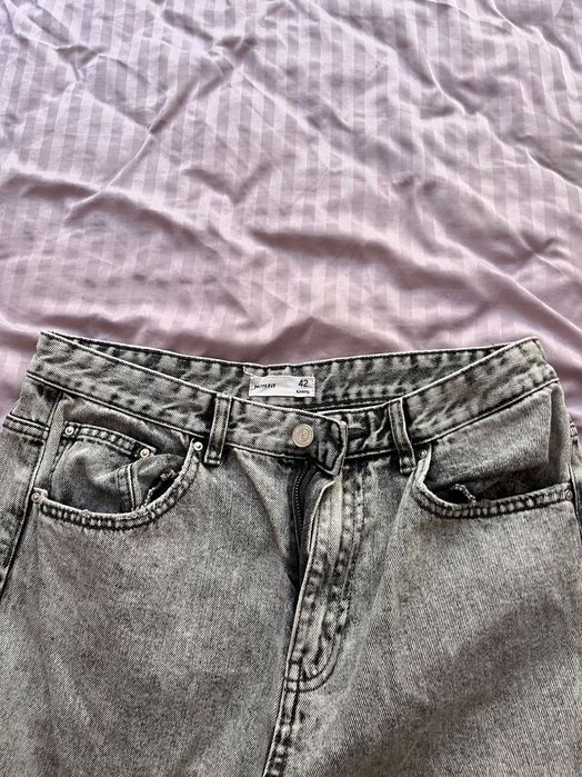 7 чифта дънки размери: 40 и 42 само за 140лв