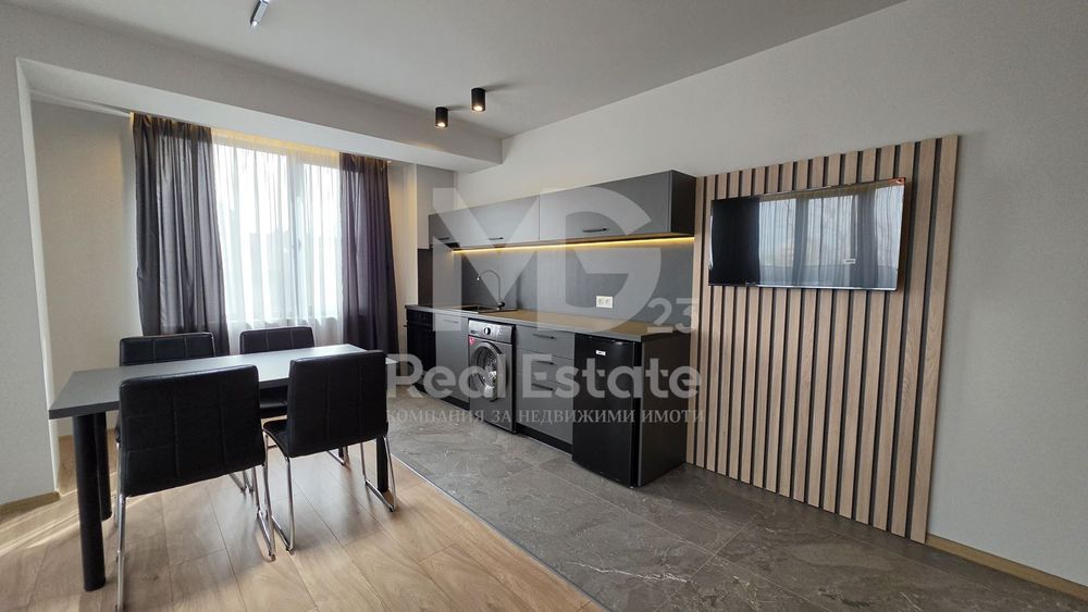 2-стаен в Пловдив-Център площ 75 цена 700