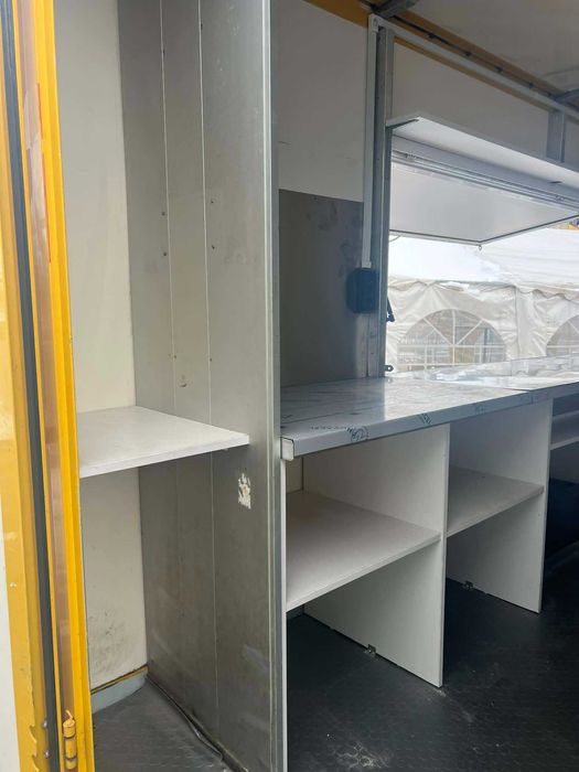 Бус за бързо хранене