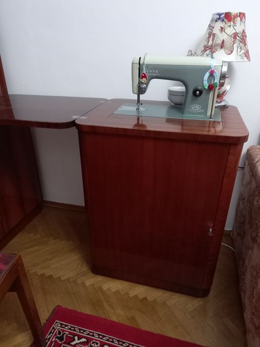 Vând mașină de cusut Ileana