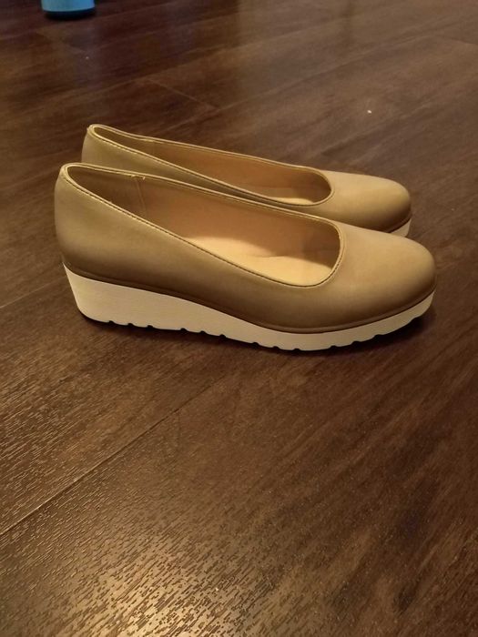 Дамски пролетно-есенни обувки