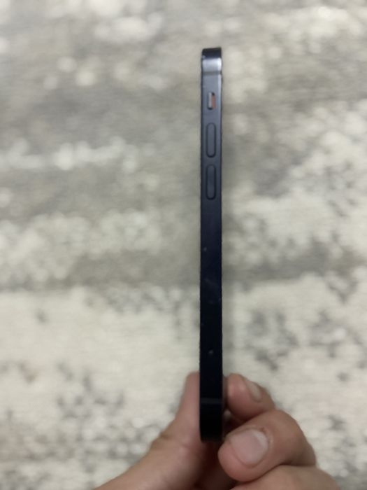 iPhone 12 мини   .