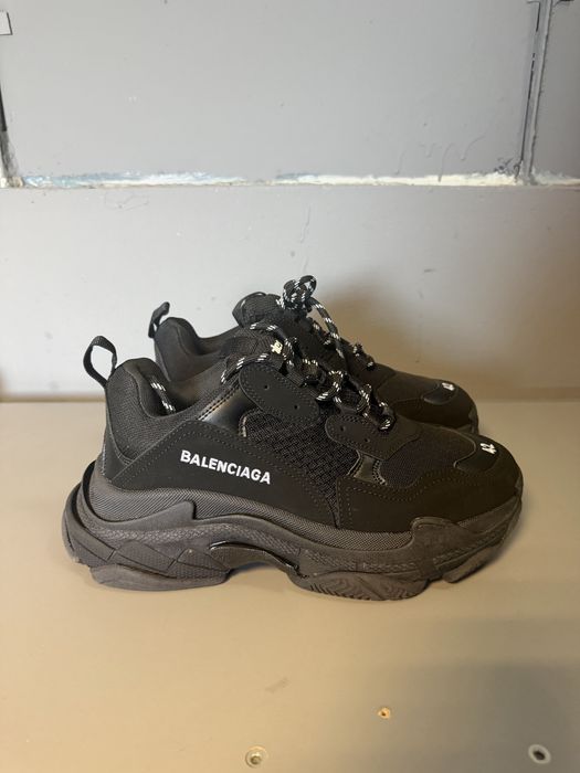 Balenciaga triple S