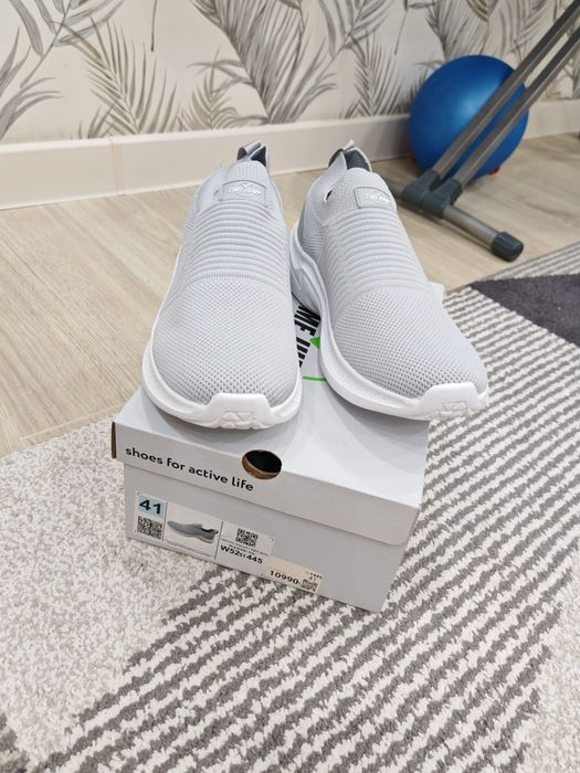 Обувь новая легкая