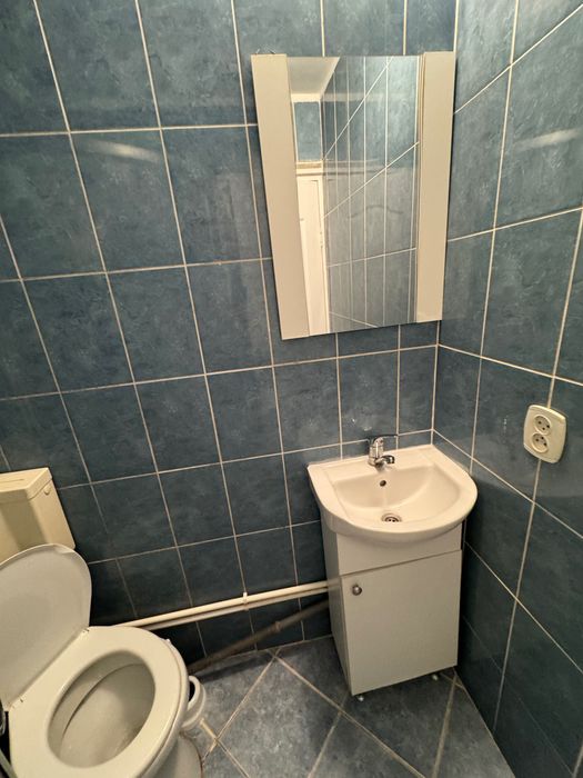 Închiriez garsonieră, Podu Ros 10 min de Palas, Centru