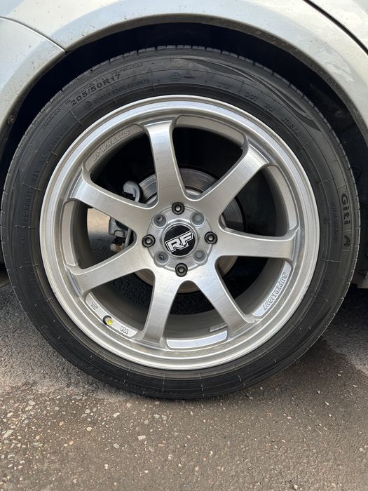 Продам диски R17 с резиной