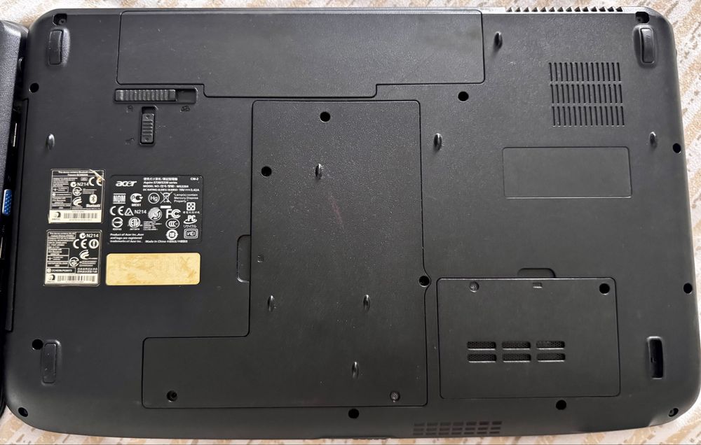 Pachet 2 Laptopuri Acer Aspire 15.6" – Unul funcțional + Unul pentru piese