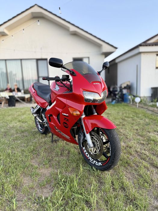 HONDA VFR 800 , stare foarte buna