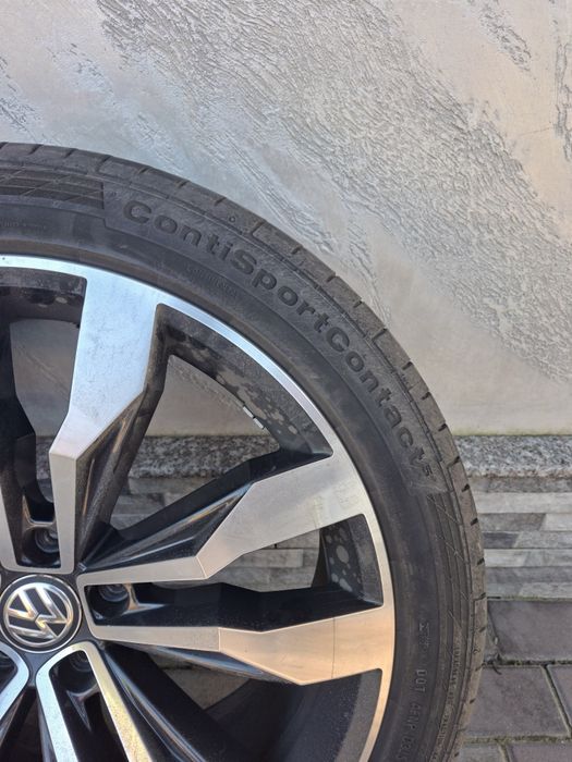 Rotii pentru masina -255/40 R20